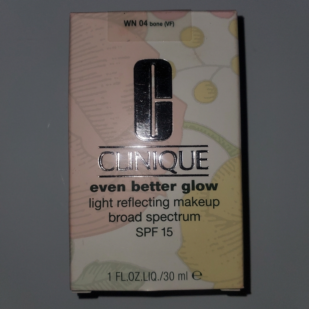 Clinique Even Better Glow Makeup shade WN 04 Bone (VF)